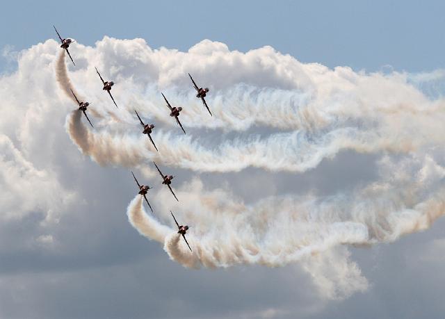 123 Red Arrows - RAF.JPG